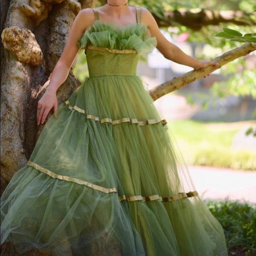⚡️ SALE ⚡️ Gorgeous Green Goddess Dress